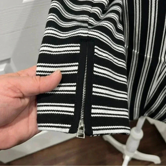 Sharon Young slant zip striped jacket, zip sleeves and zip pockets - Picture 9 of 11